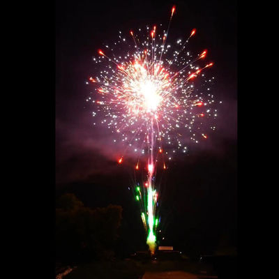 Chinees outdoor cake vuurwerk voor bruiloftsfeest