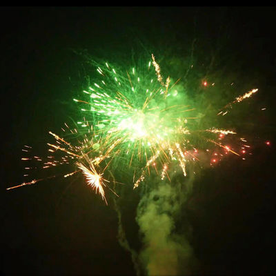 Chinese fabriek F2 Koek vuurwerk Pyrotechniek Consument CE goedgekeurd Koek vuurwerk met goede effecten 2025