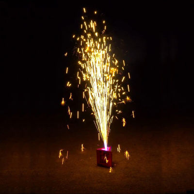 1.4G Chinese Custom Outdoor Fireworks Groothandel Driehoekige fontein Grappig speelgoed vuurwerk Voor bruiloft Nieuwjaarsfeest Viering