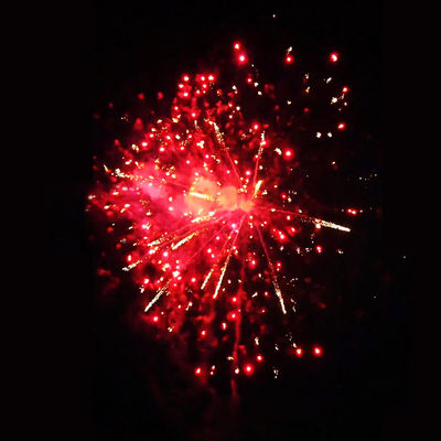 Chinese fabriek Groothandel 1,2'' Inch Kleurrijke Hemel 1,4g Consument Cake Vuurwerk Voor Viering Buiten Grote Vuurwerk Pyrotechniek