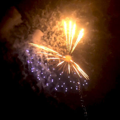 Chinese groothandel 1.3G professionele display shells vuurwerk balvorm festival vuurwerk display shell voor de viering