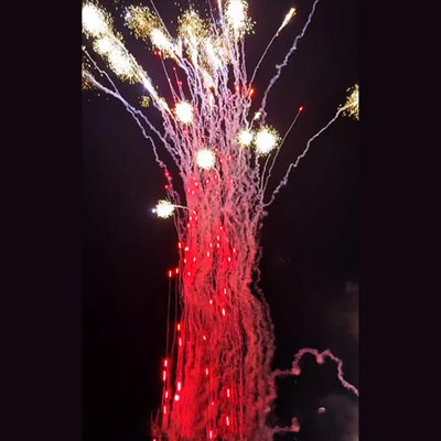 Liuyang Mandarin Pyrotechnics Verbazingwekkende Effecten Rode Wolf Huil Cake Vuurwerk Chinese Fabriek 1.4g Vuurwerk Cake voor Bruiloft