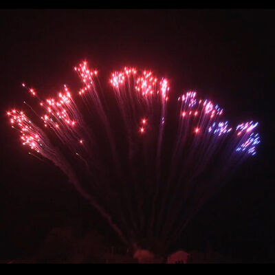 Chinese fabriek Groothandel 1.2'' 13 Shots Single Row S Cake Vuurwerk Blauw tot Rood tot Wit Strobe Mandarijn Vuurwerk Buiten