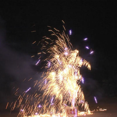 De openluchtpyrotechniek Un0336 1.4g van het Fonteinenvuurwerk Van de consument met LOL Flashing